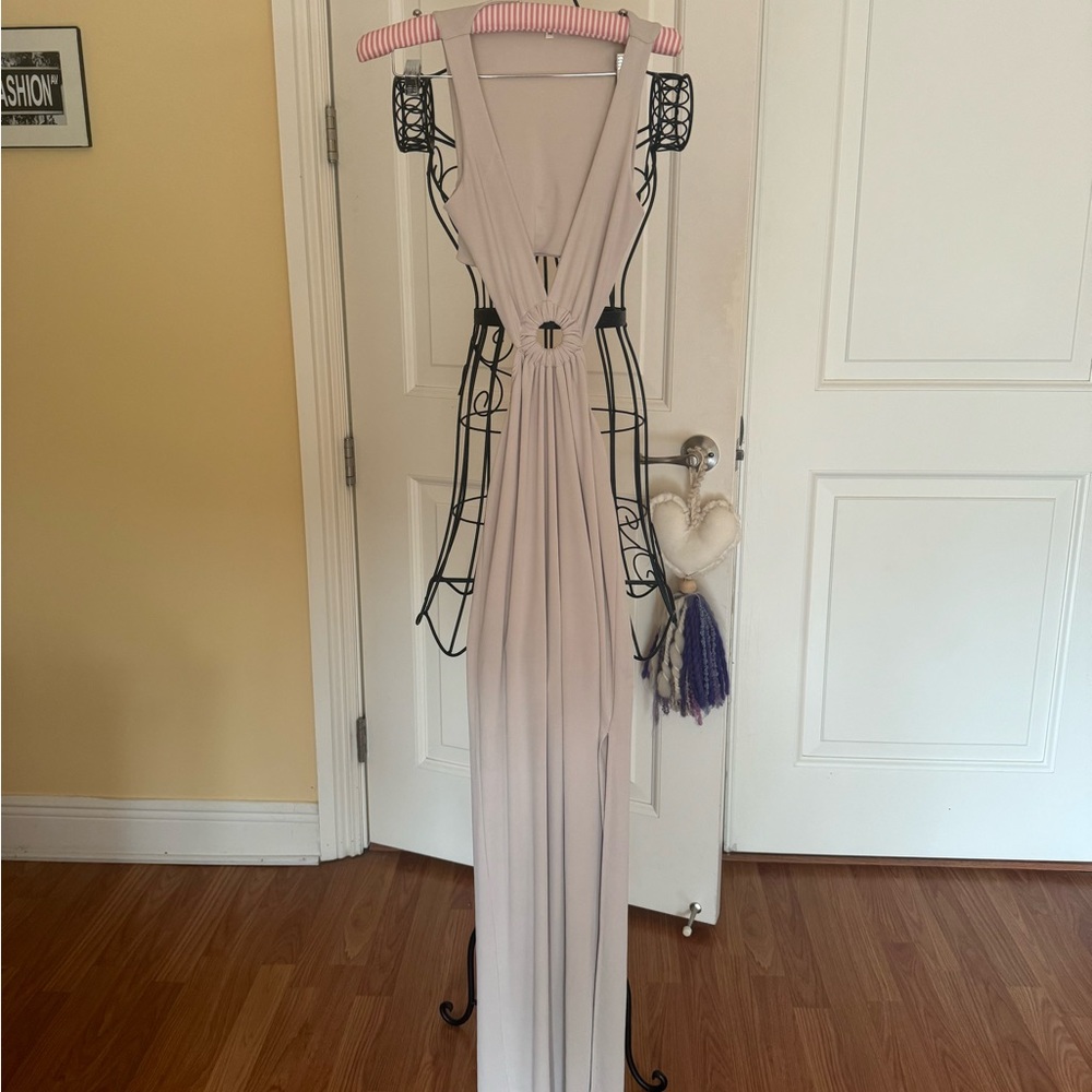 Goldie London beige dress